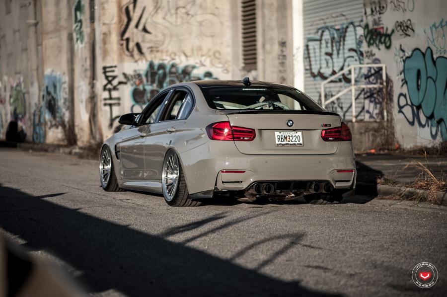  BMW M3 Sedan on Vossen Wheels (LC-106T) 2017 года  (фото 20 из 26)